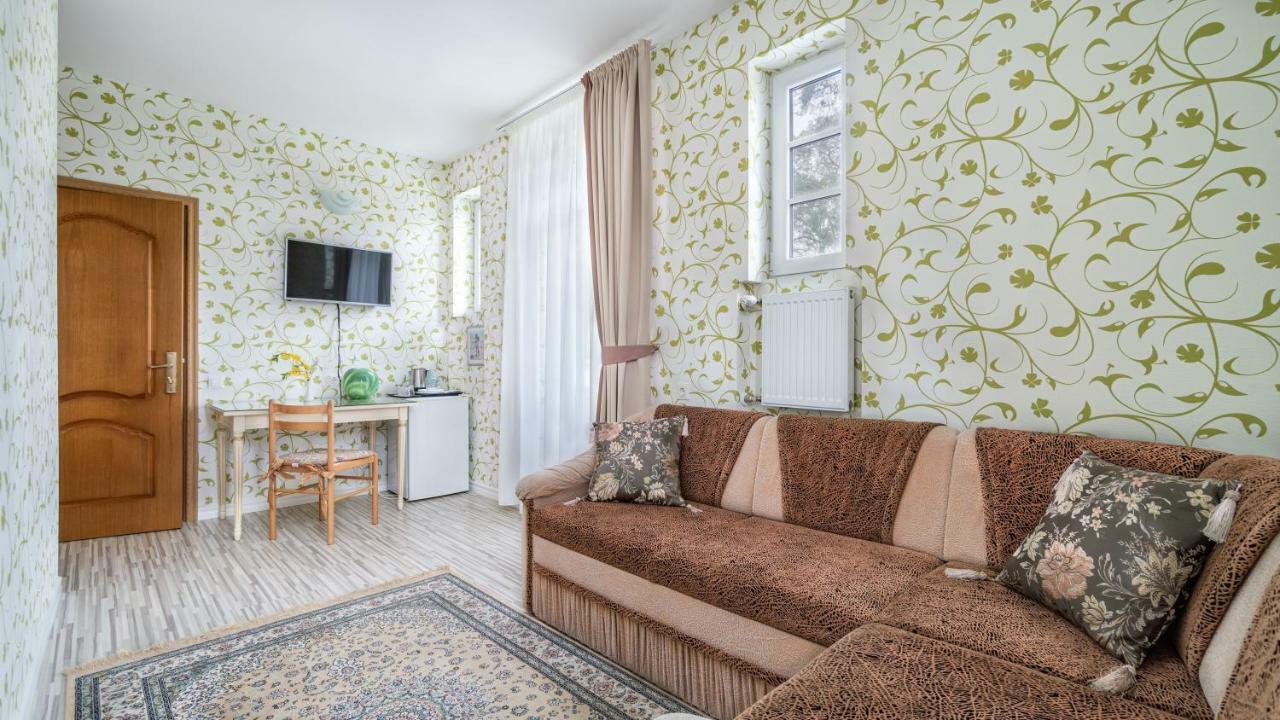 Parus Boutique Hotel Jūrkalne Exteriör bild